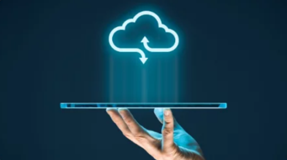 Illustration du cloud computing avec stockage et gestion des données dans une infrastructure cloud